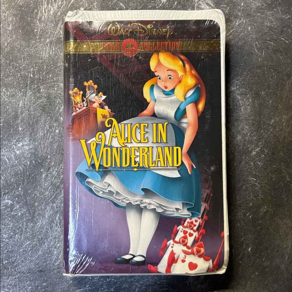 Rare Sealed 1986 Disney Alice in Wonderland VHS Movie
